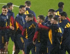 关于大名单公布，国家队备战世界杯迎挑战的信息