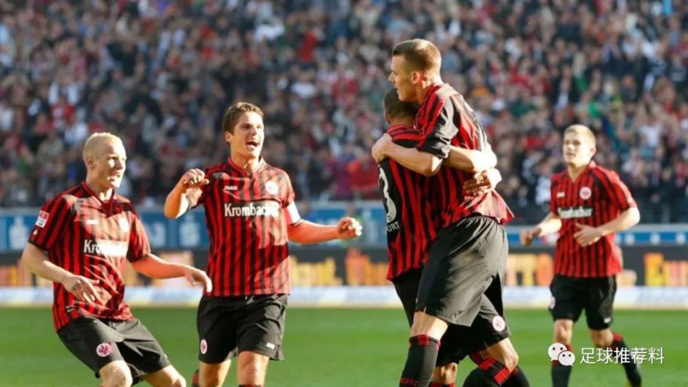 法兰克福客场胜沙尔克挑战坚强对手的简单介绍