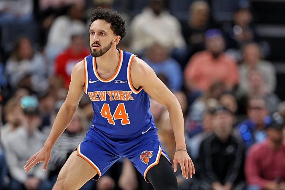 尼克斯新秀各方面能力完善,逐渐融入球队体系 尼克斯新秀各方面能力完善,逐渐融入球队体系